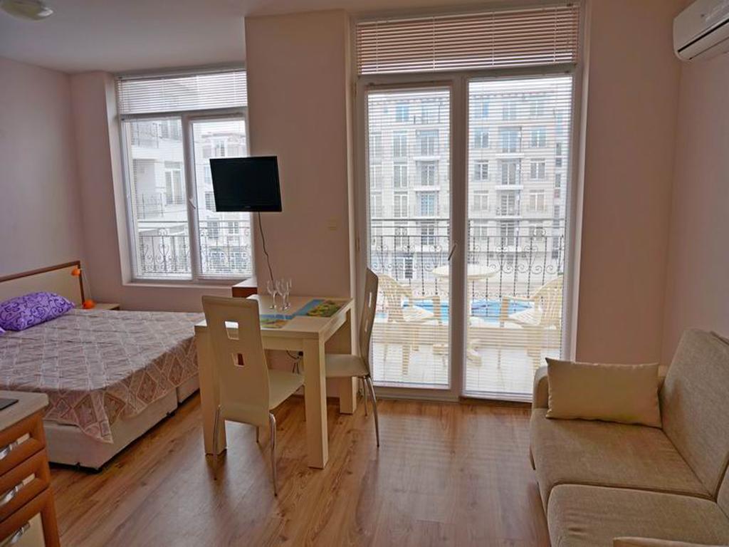 Gt Down Park Apartments Sunny Beach Room photo