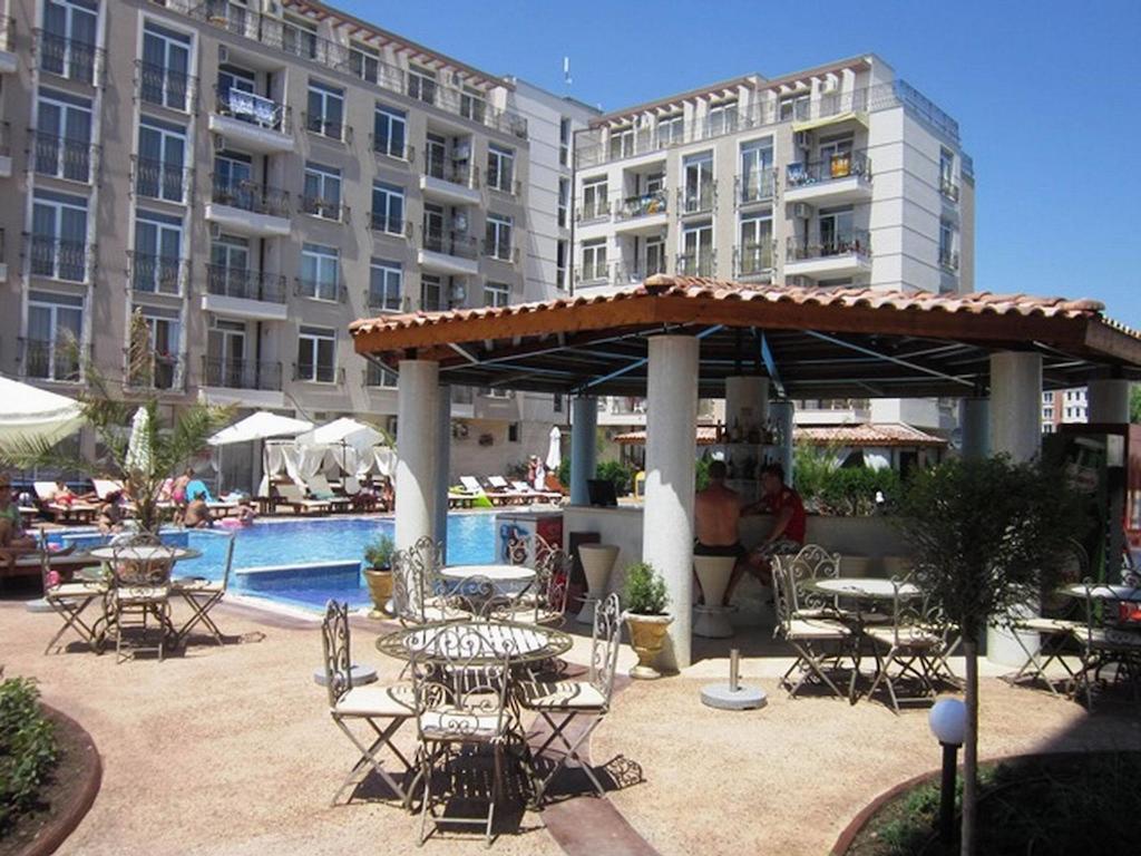 Gt Down Park Apartments Sunny Beach Exterior photo